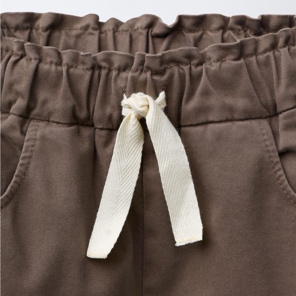 Zara Brown Ruffled Pants size 1 1/2 years (18 months) - Picture 4 of 7